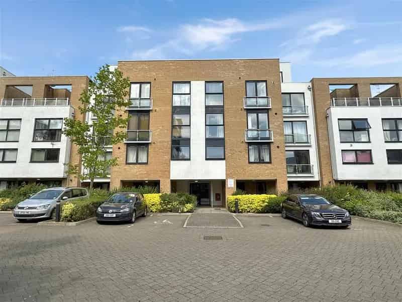 2 Bedroom Flat for Sale Ground Floor Apartment