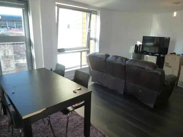 One Double Bedroom Apartment to Let St Marys Street