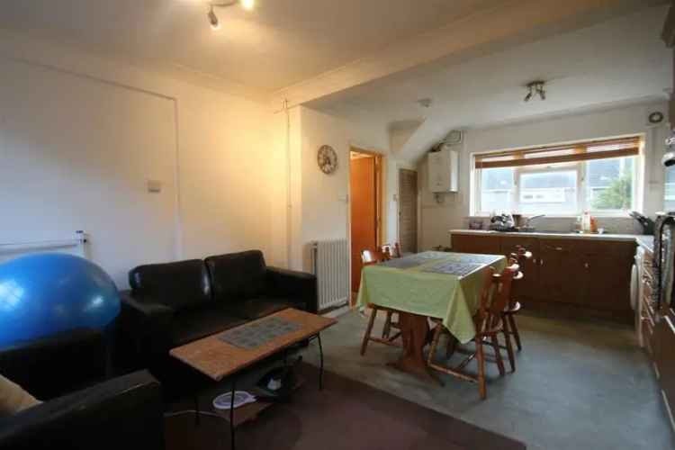 3 Bedroom House With Garden Weekly Cleaner Perfect for Students