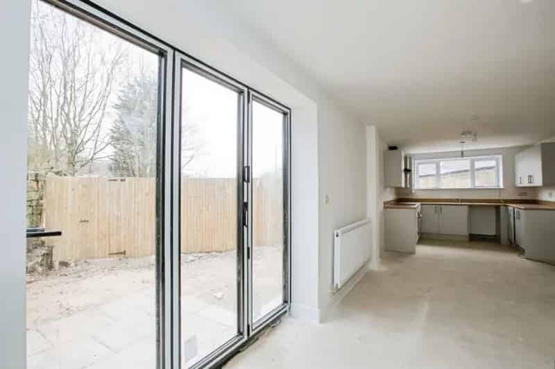 5 Bedroom Mid Terrace House to Rent Todmorden