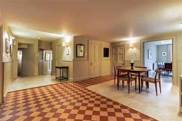 7000 sq ft Grade II-Listed Georgian Family Home with Annexe