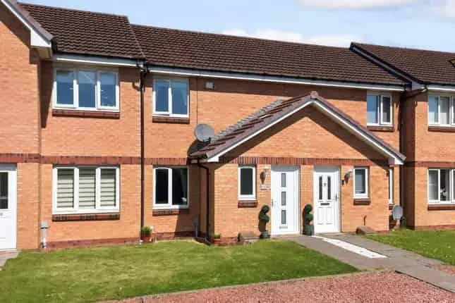 Immaculately Maintained Mid-Terraced House for Sale Glasgow
