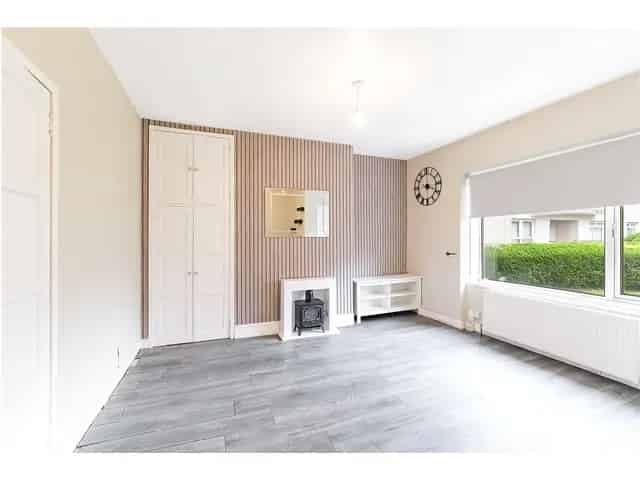 2 Bedroom Flat for Sale in Eastwood Glasgow