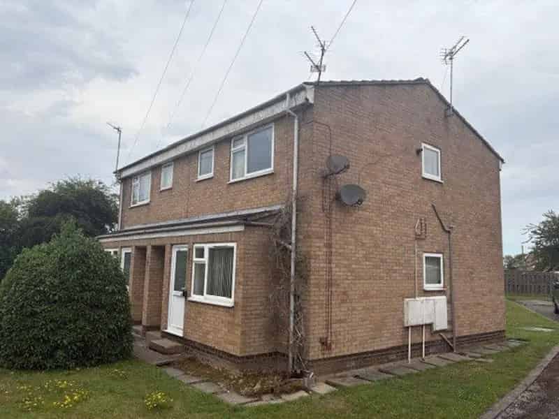 1 Bedroom Apartment to Rent - Kingswood
