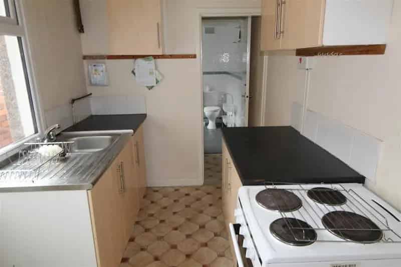 4 Bedroom Terraced House to Rent
