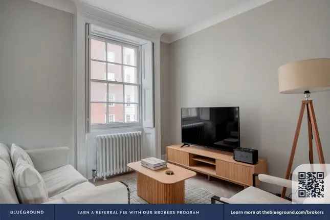 Flat to rent in Paddington, London W2