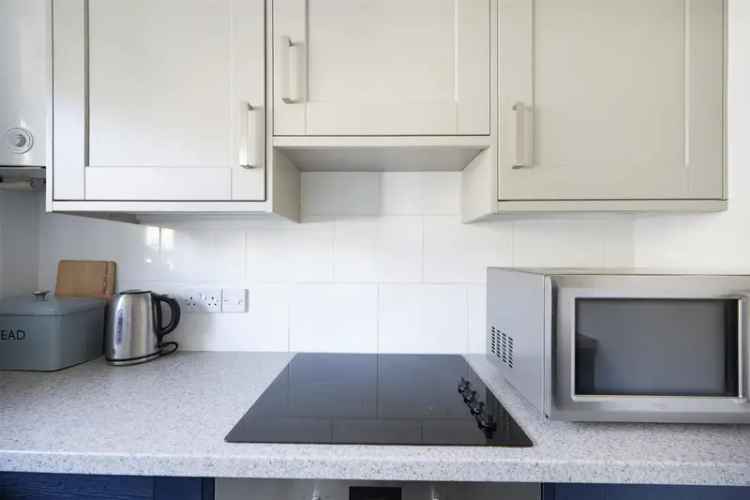 3 Bedroom Maisonette House to Rent Chain Free