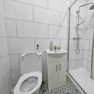 4 Bedroom House in London Available Now