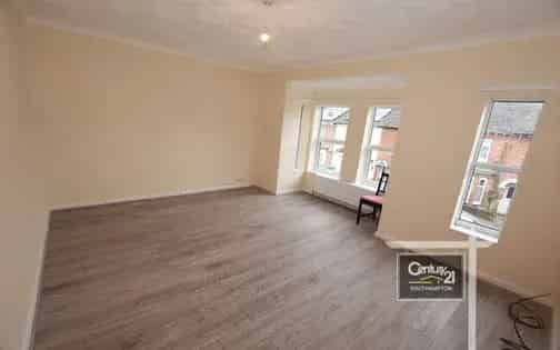 2 Bedroom Flat Southampton Near Solent University