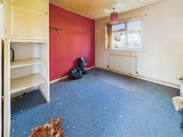1 Bedroom Ground Floor Apartment For Sale Needs Modernisation