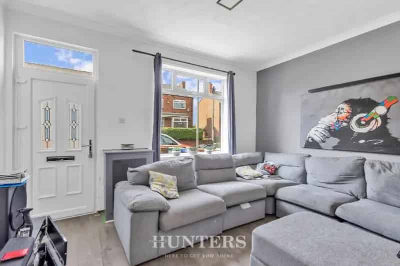 2 Bed Extended House For Sale - No Chain