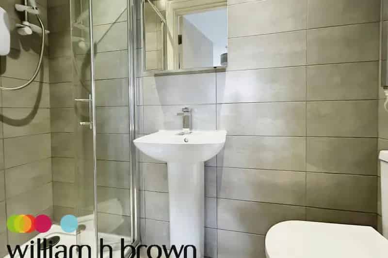 Modern Studio Apartment Colchester Hythe Available Mid July