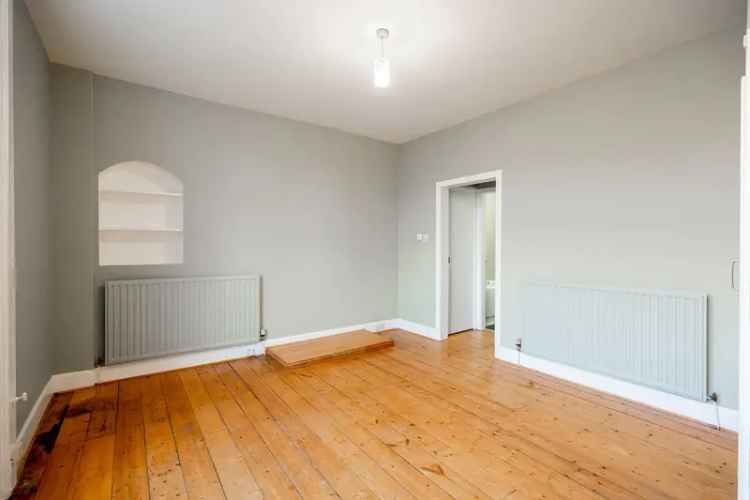 Dunblane Apartment Near Train Station:  Open Plan Living, Double Bedroom