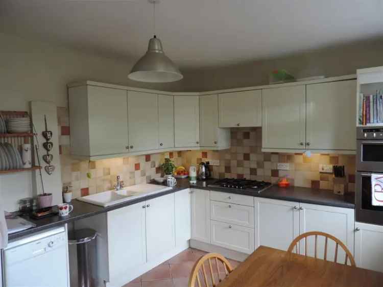 2 Bedroom Apartment to Rent in Bath