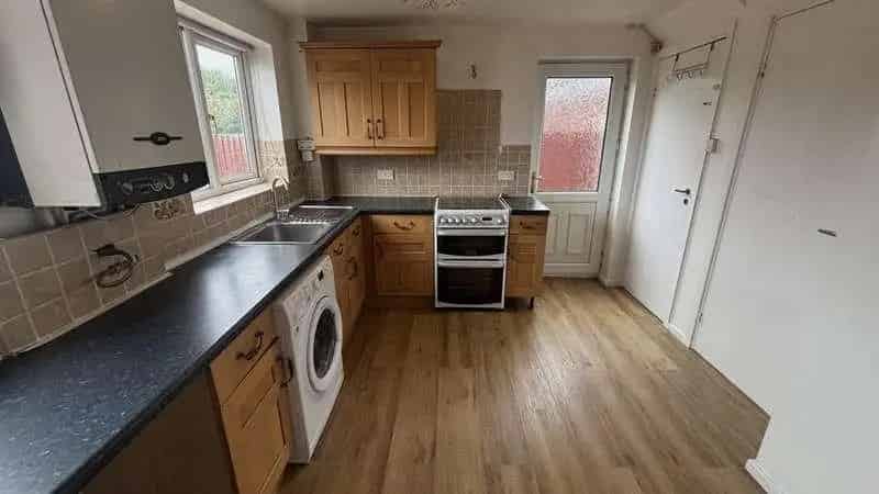 2 Bed House for Sale Near Excellent Schools and Transport