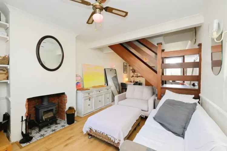 3 Bed Victorian Cottage Near Rye House Station