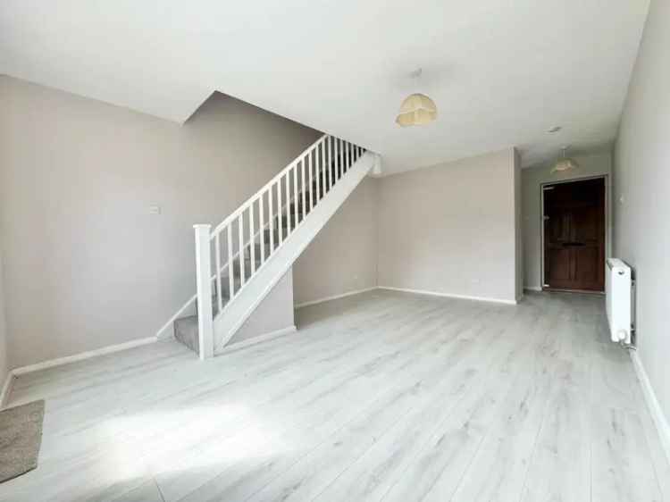 2 Bedroom House Near Basingstoke Town Centre