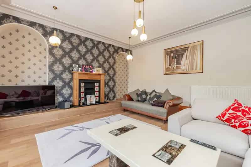 3 Bedroom Semi Detached House Near Aberdeen University