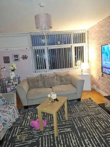 2-Bed Flat Swap for Larger House with Garden