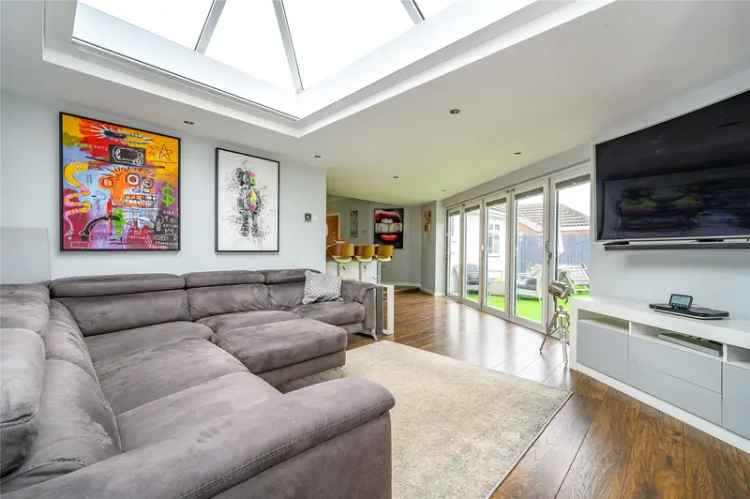 House For Sale in Leeds, England