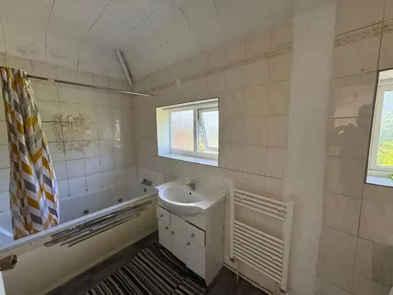 3 Bed Detached House For Sale