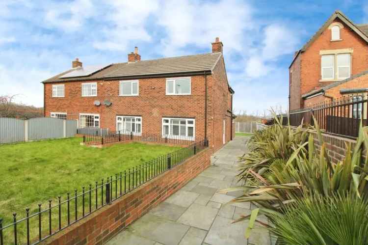 3 Bedroom Semi Detached House for Sale Glasshoughton WF10