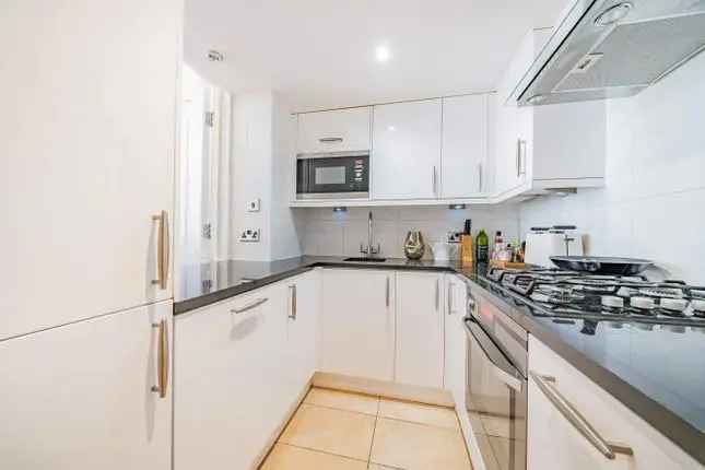 Flat for sale in Southwell Gardens, London SW7