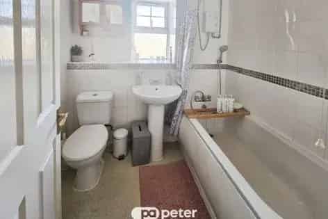Three Bedroom House to Rent in Pengam Green