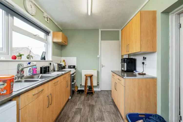 3 Bedroom Semi-Detached House with Large Garden and Outbuildings