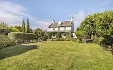 Spacious 5 Bedroom Barn Conversion Near Exeter