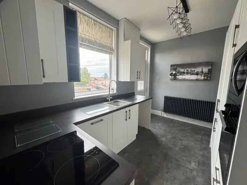 2 Bedroom Mid Terrace House Sharlston Common WF4