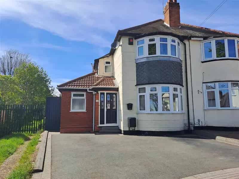 3 Bedroom Semi Detached House For Sale