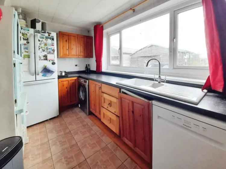 3 Bedroom House Misterton - Refurbishment Project with Development Potential