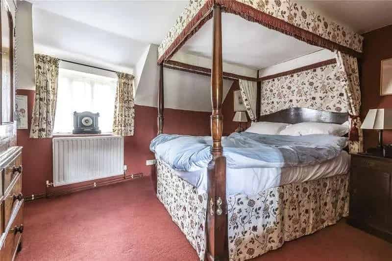 2 Bed Detached Grade 2 Listed Cottage For Sale