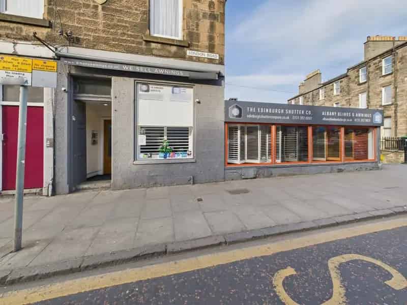 Ground Floor Shop For Retail Professional or Leisure Use