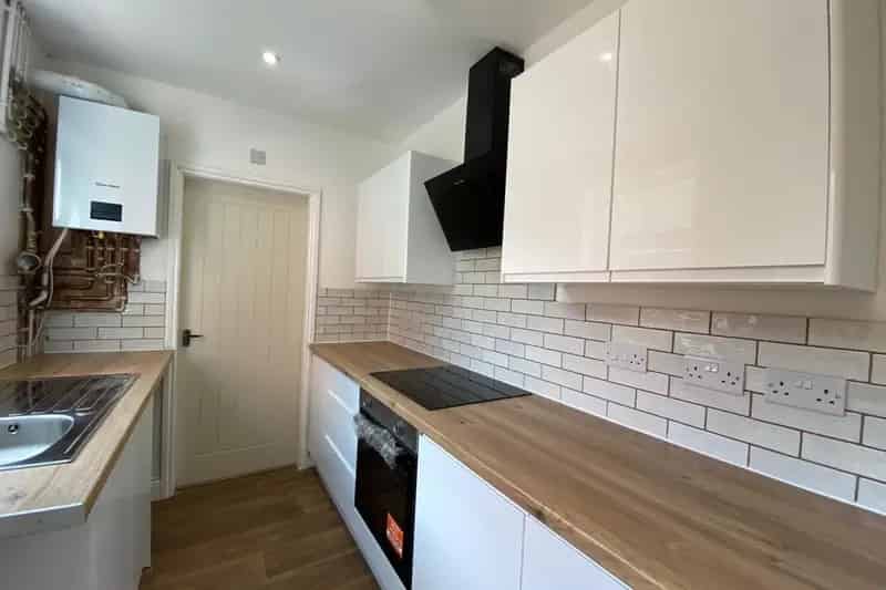 Three Bedroom Semi Detached House Kidderminster