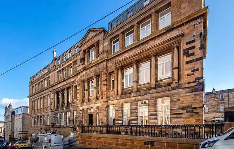 1 Bedroom Furnished Duplex Apartment Glasgow West End