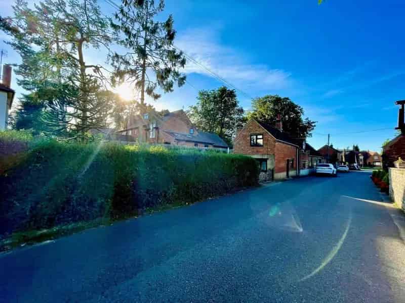 18th Century Cottage Buckingham Newly Renovated Two Bedrooms