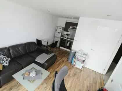 1 Bedroom Furnished City Centre Apartment with Balcony
