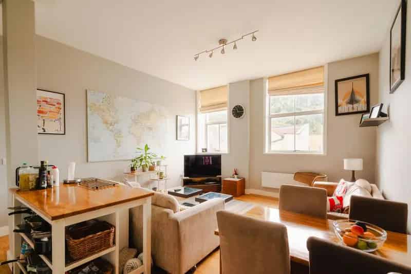 2 Bedroom Flat for Sale in Ashton