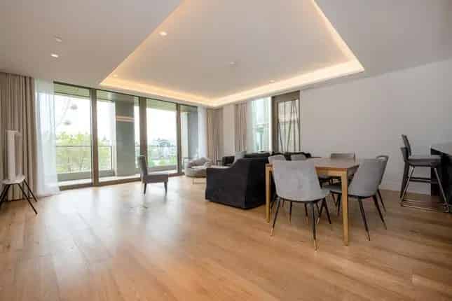 Luxury 2-Bed Apartment Southbank Place Thames Views
