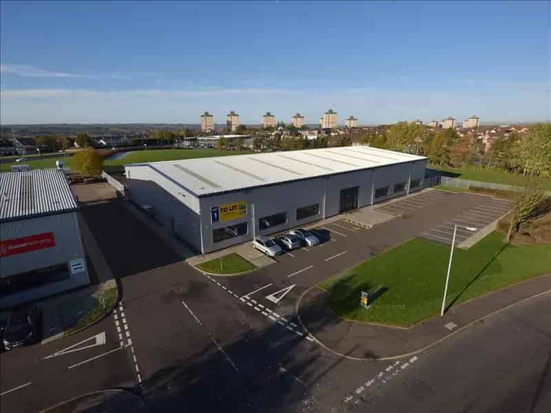 Modern Warehouse Unit 20195 sq ft Netherton Industrial Estate