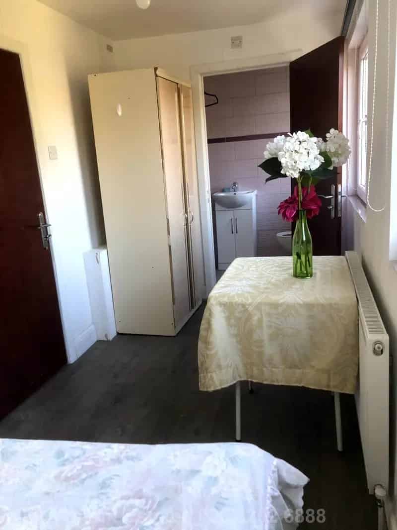 0 Bedroom House Share House to Rent in Hendon