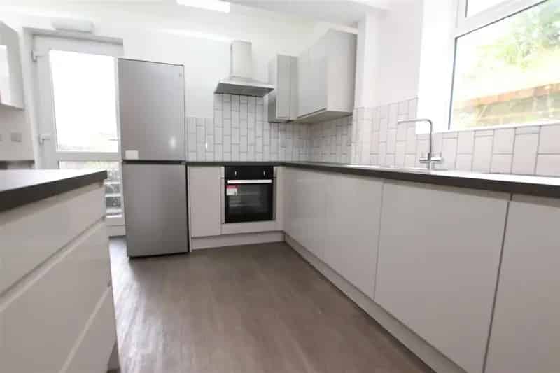5 Bedroom Semi-Detached House to Rent for Students