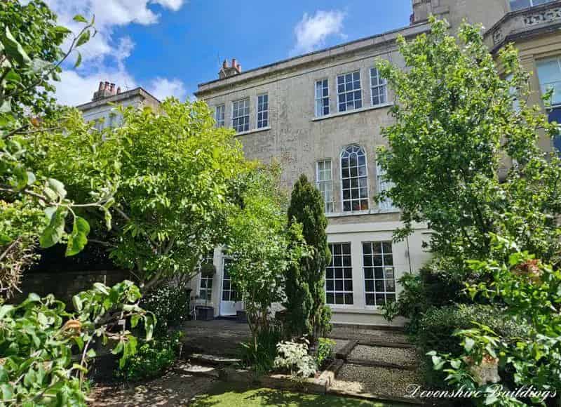 2 Bedroom Flat for Sale in Bath