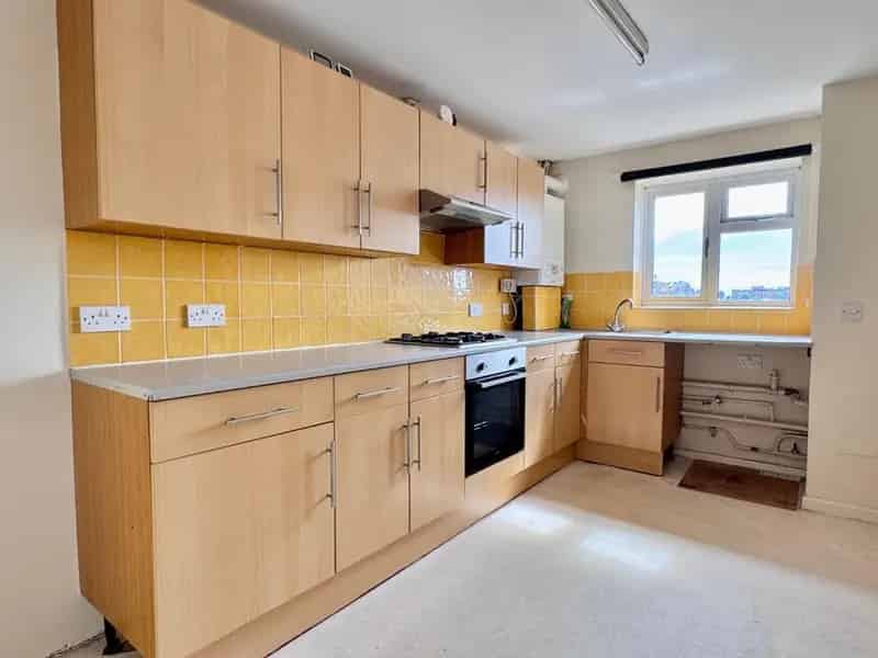 2 Bedroom Flat for Sale Folkestone Kent
