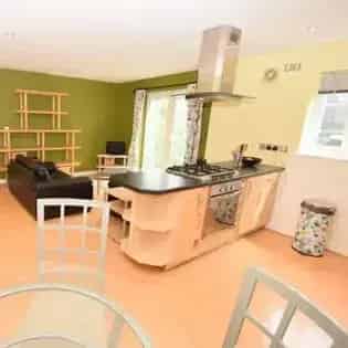 2 Bed Furnished Apartment in Manchester Meridian Square