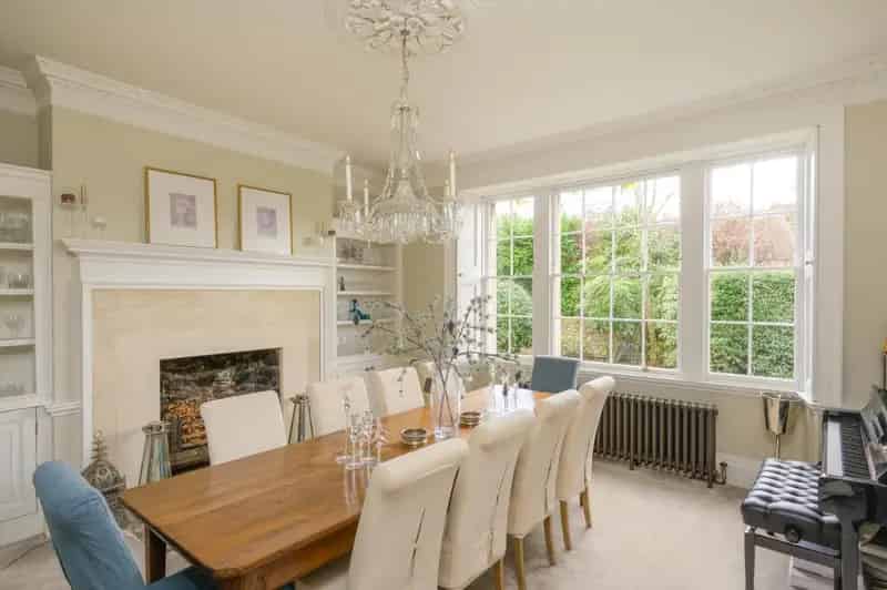 Stunning Period House with Barn and Gardens