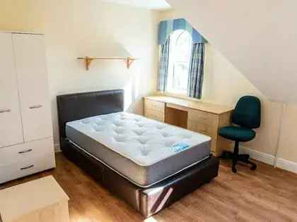 7 Bedroom En-Suite House Manchester Near Universities