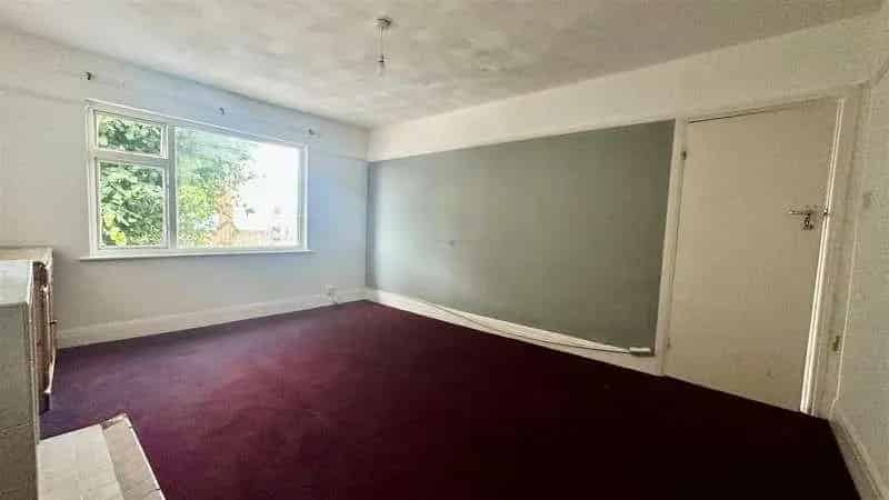 2 Bed Maisonette for Sale in Lancing